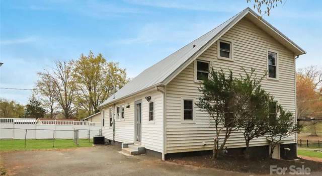 Photo of 135 Old Caroleen Rd, Forest City, NC 28043