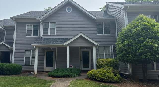 Photo of 2958 Iron Gate Ln, Charlotte, NC 28212
