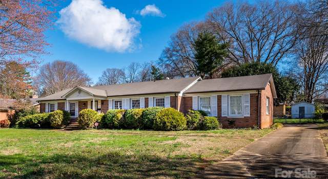 Photo of 6012 Lake Forest Rd, Charlotte, NC 28227