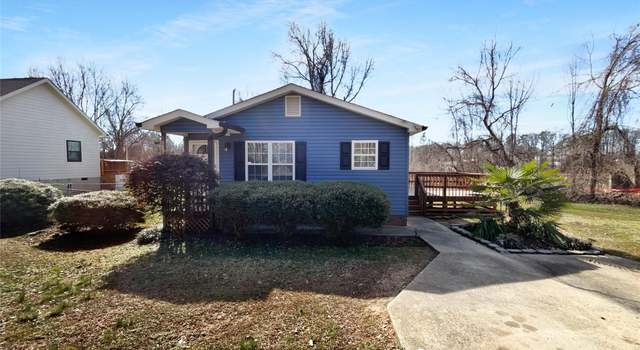 Photo of 2725 Fair Oaks Dr, Gastonia, NC 28054