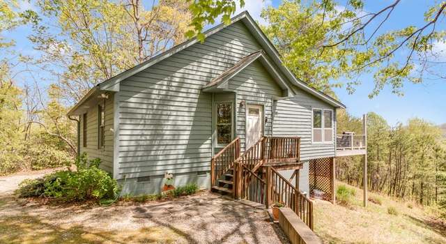 Photo of 16 Oakview Ln, Saluda, NC 28773