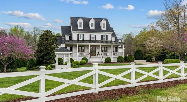 Photo of 735 Davidson Run Ln, Davidson, NC 28036