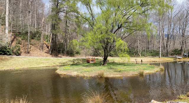 Photo of 29 Wood Haven Ln #209, Black Mountain, NC 28711