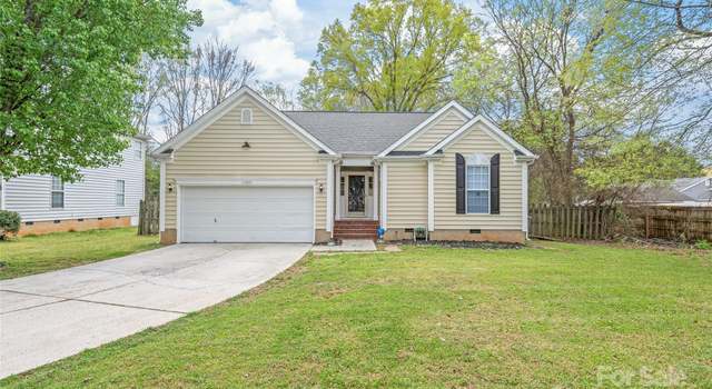 Photo of 11404 Larix Dr, Charlotte, NC 28273
