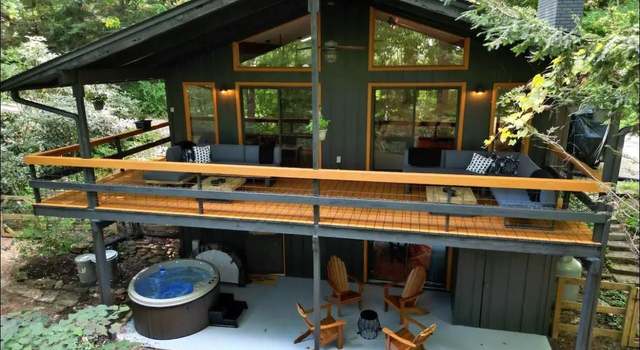 Photo of 26 Walnut Dr, Maggie Valley, NC 28751