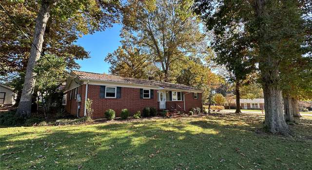 Photo of 1211 4th Street Dr SE, Conover, NC 28613