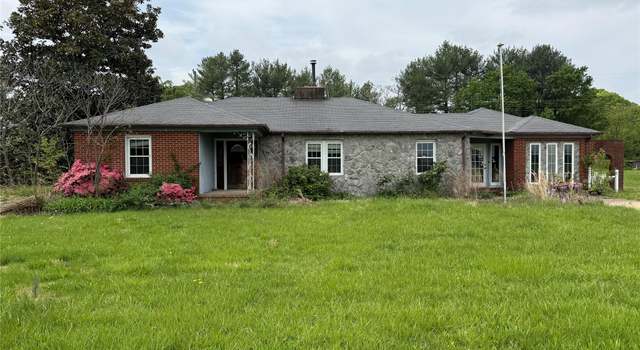 Photo of 6482 Taylorsville Hwy E, Hiddenite, NC 28636