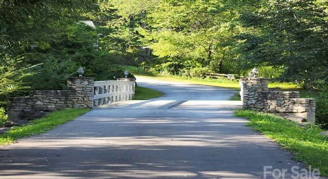 Photo of 25 Reedy Creek Ct #2, Hendersonville, NC 28792