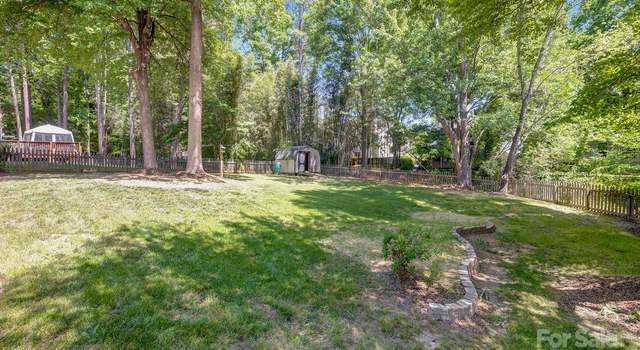 Photo of 8709 Londonshire Dr, Charlotte, NC 28216