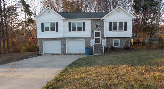 Photo of 3289 Capital Ct, Lenoir, NC 28645