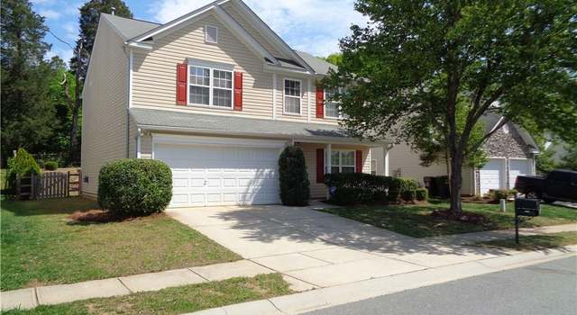 Photo of 10408 Haddington Dr, Charlotte, NC 28269
