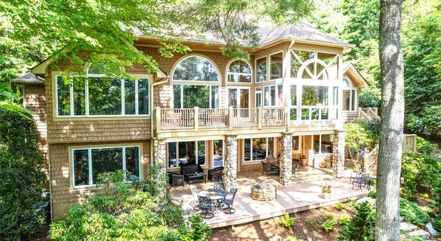 Photo of 201 Didrikson Way, Hendersonville, NC 28739