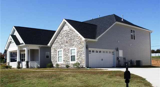 Photo of 6521 Fieldstone Manor Dr, Matthews, NC 28105