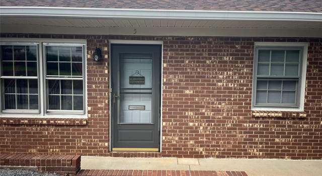 Photo of 525 12th St SW #5, Hickory, NC 28602