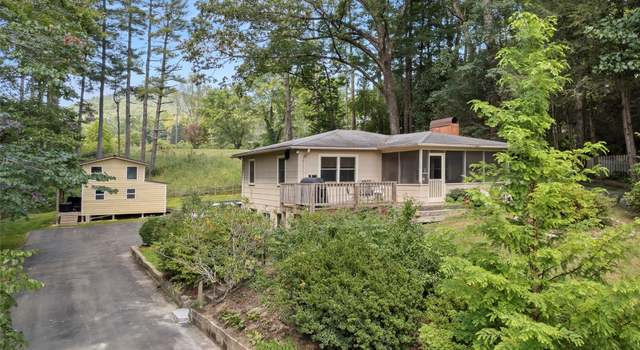 Photo of 250 Mondamin Rd, Zirconia, NC 28790