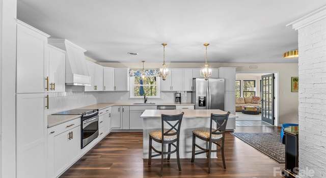 Photo of 2052 10th Street Pl NW, Hickory, NC 28601