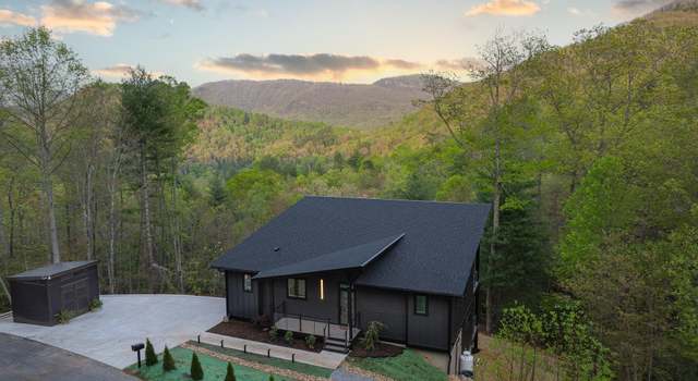 Photo of 175 Silverglen Way, Hendersonville, NC 28792