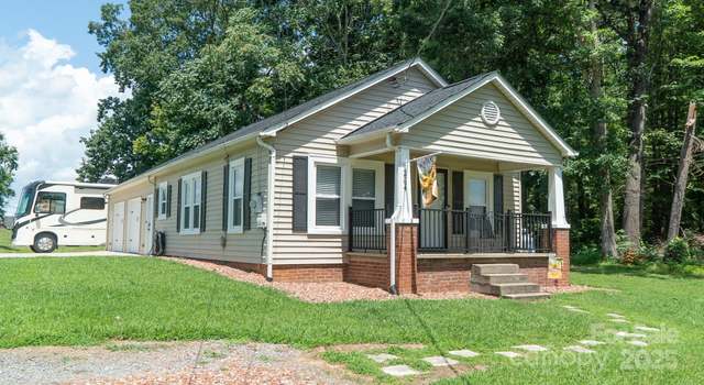 Photo of 2594 Timberwood Dr, Lenoir, NC 28645