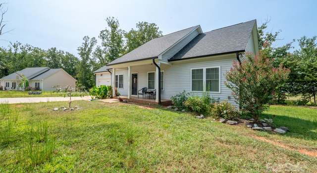 Photo of 1700 Ivey Ct, Maiden, NC 28650