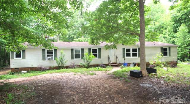 Photo of 1320 Smith Woods Dr, Hickory Grove, SC 29717