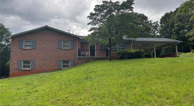 Photo of 356 Lucky Hollow Rd, Hickory, NC 28601