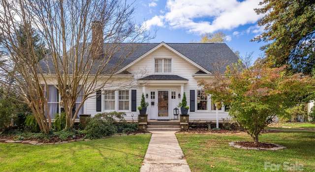 Photo of 208 S College St, Morganton, NC 28655