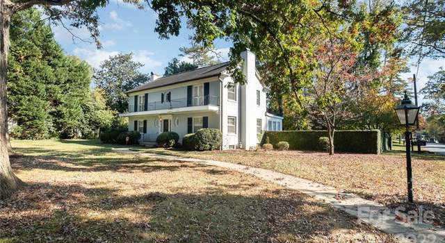 Photo of 1235 S Wendover Rd, Charlotte, NC 28211