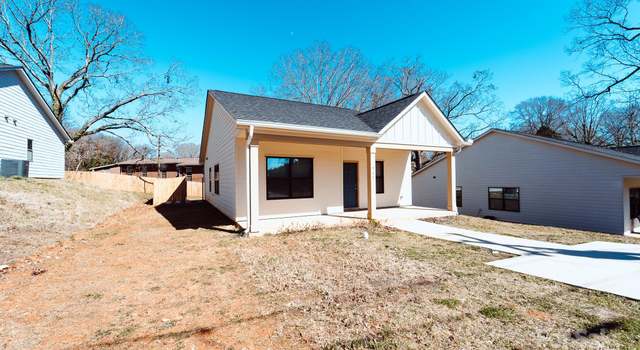 Photo of 945 3rd Street Pl SW, Hickory, NC 28602