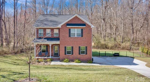 Photo of 320 Heritage Pl, Mooresville, NC 28115