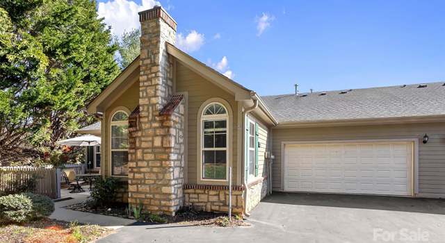 Photo of 17 Outlook Cir, Swannanoa, NC 28778