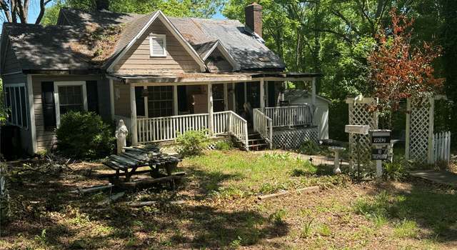 Photo of 902 W 6th Ave, Gastonia, NC 28052