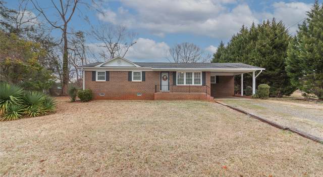 Photo of 128 Fairdale Rd, Statesville, NC 28625