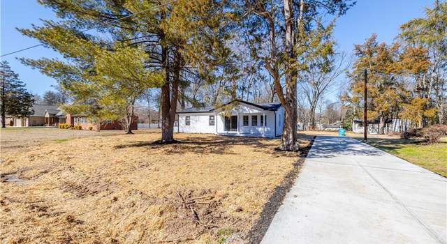 Photo of 401 Parallel Dr, Harrisburg, NC 28075