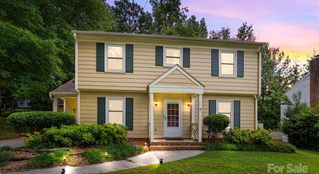Photo of 906 Wishing Well Ln, Charlotte, NC 28270