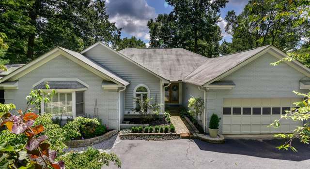 Photo of 206 Glenroy Ct, Flat Rock, NC 28731