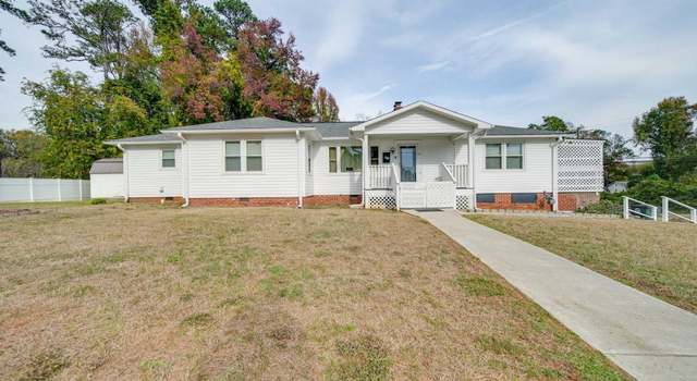 Photo of 504 N Pine Ln, Wadesboro, NC 28170
