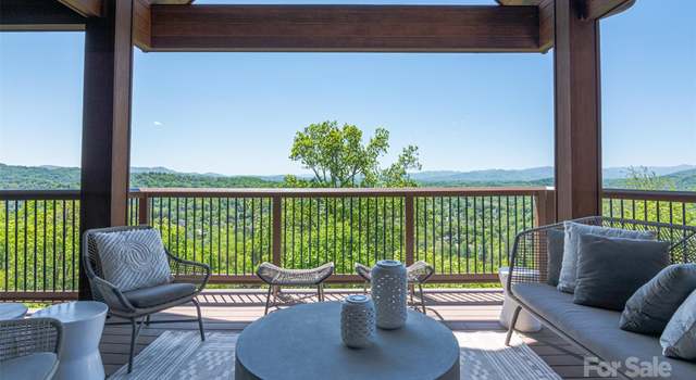 Photo of 21 South Point Dr, Asheville, NC 28804