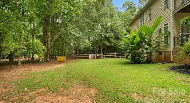 Photo of 405 Isle Of Pines Rd, Mooresville, NC 28117
