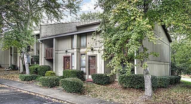 Photo of 7937 Charter Oak Ln Unit -, Charlotte, NC 28226