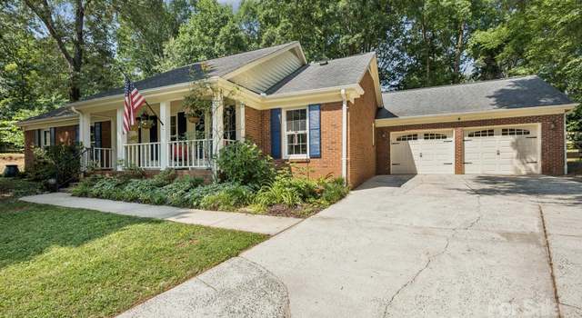 Photo of 405 Scarborough Ln, Matthews, NC 28105