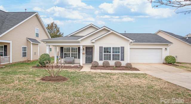 Photo of 8714 Summer Serenade Dr, Huntersville, NC 28078