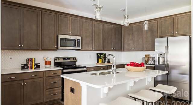 Photo of 533 Madison Falls Ct, Fort Mill, SC 29708