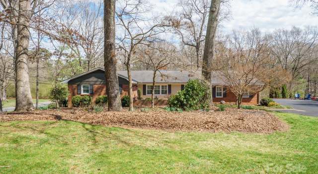 Photo of 101 Woodvale Cir, Lincolnton, NC 28092