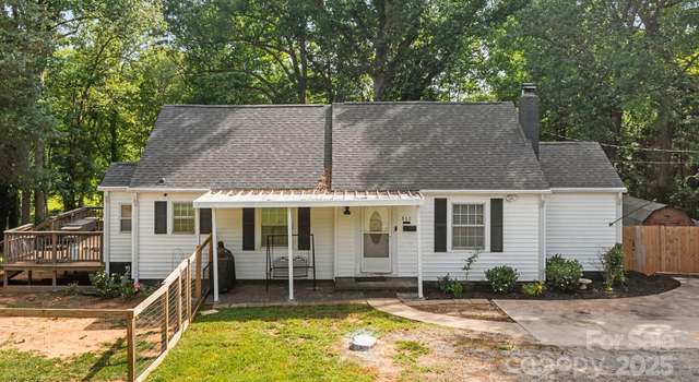 Photo of 800 Woodlawn St, Belmont, NC 28012
