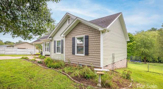Photo of 538 Heritage Farm Rd, Hickory, NC 28601
