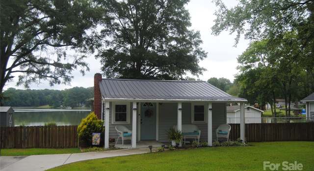 Photo of 1180 W Shore Dr, Lancaster, SC 29720