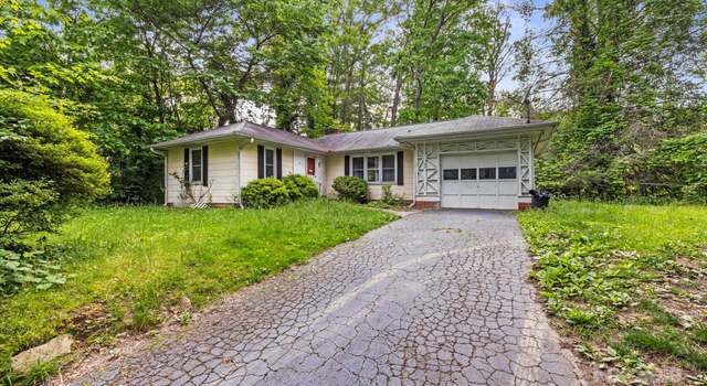 Photo of 12 Lake Dr, Hendersonville, NC 28739
