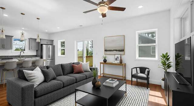 Photo of 1938 Upper Ridgewood Blvd, Hendersonville, NC 28791