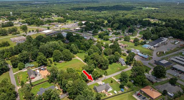 Photo of 104 Nottingham Dr, Maiden, NC 28650