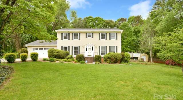 Photo of 202 Brookmeade Dr, Statesville, NC 28625